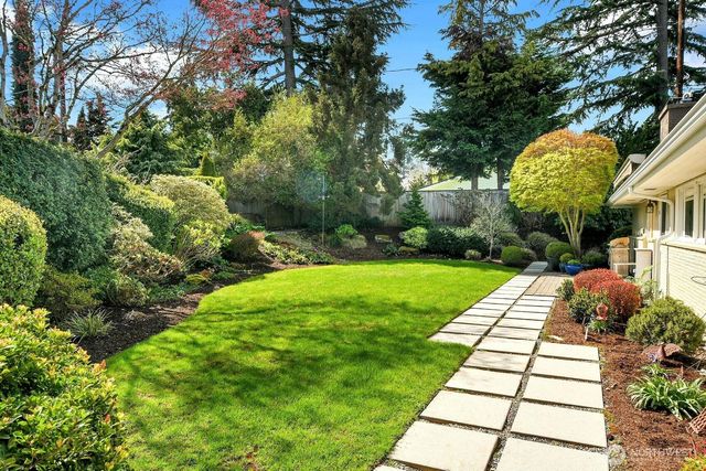 2209 38th Place E, Seattle, WA 98112