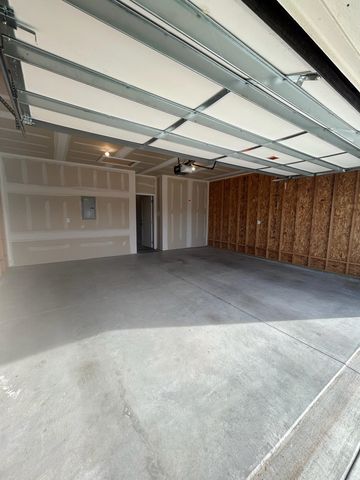 12112-12114 W 33rd St N, Wichita, KS 67205