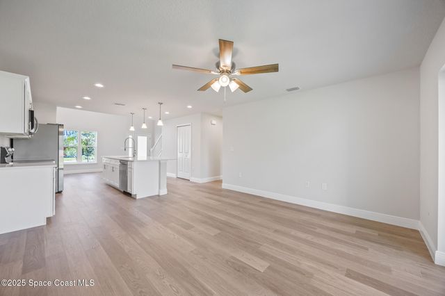 208 Hidden Woods Place, Melbourne, FL 32901