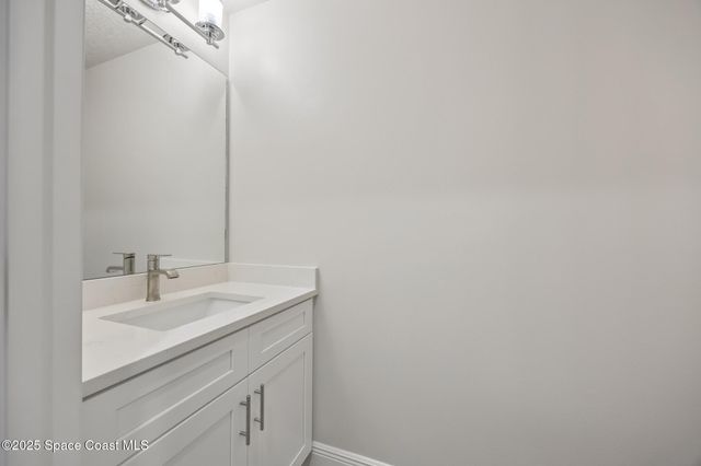 208 Hidden Woods Place, Melbourne, FL 32901