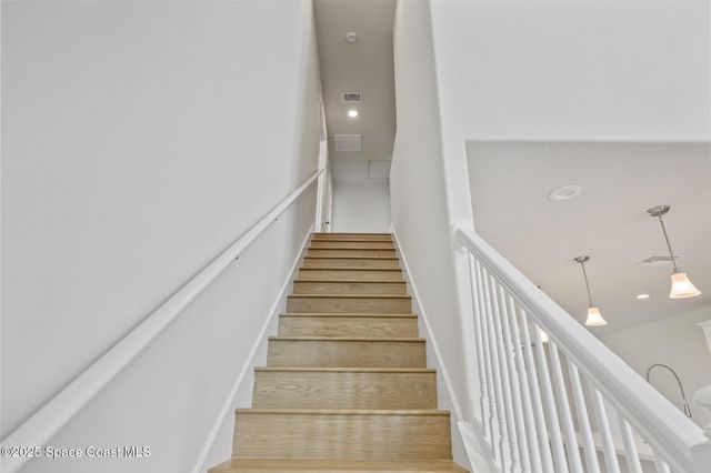 208 Hidden Woods Place, Melbourne, FL 32901