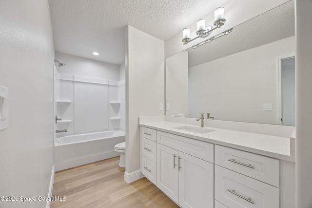 208 Hidden Woods Place, Melbourne, FL 32901