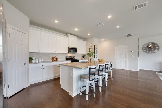 7404 Albany DR, Austin, TX 78754