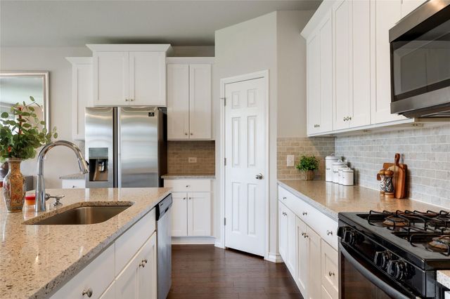 7404 Albany DR, Austin, TX 78754