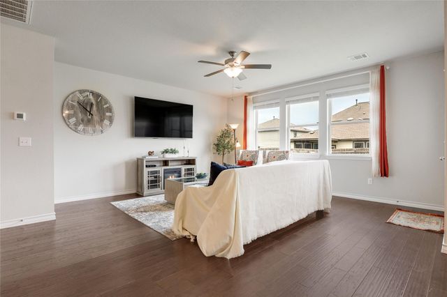 7404 Albany DR, Austin, TX 78754