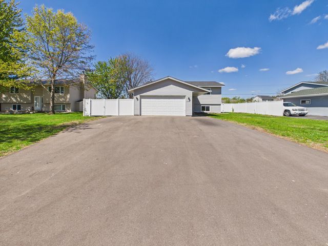 9380 Hale Avenue S, Cottage Grove, MN 55016