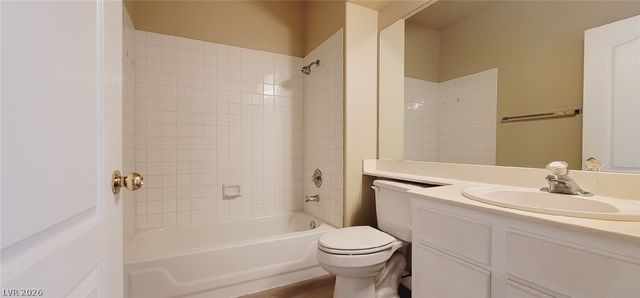 1900 North Torrey Pines Drive 203, Las Vegas, NV 89108
