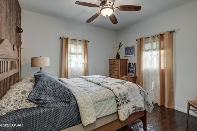 328 S Lincoln Street, Neosho, MO 64850