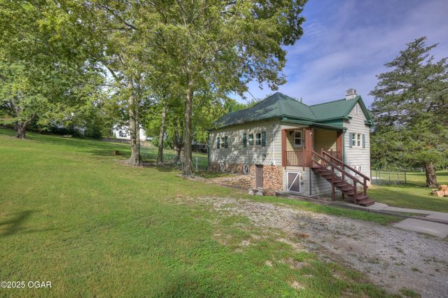 328 S Lincoln Street, Neosho, MO 64850