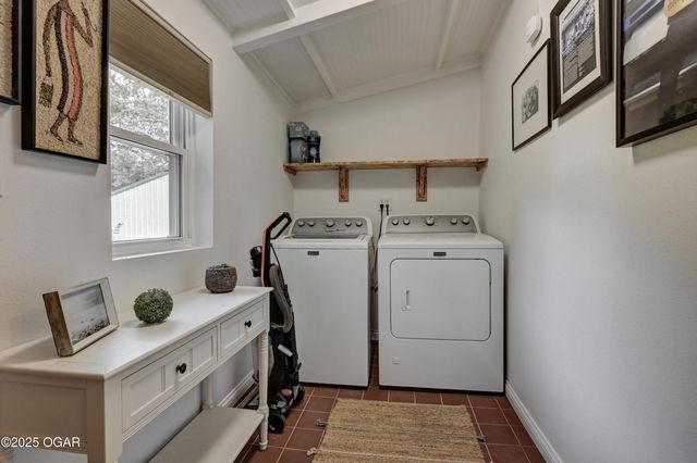 328 S Lincoln Street, Neosho, MO 64850