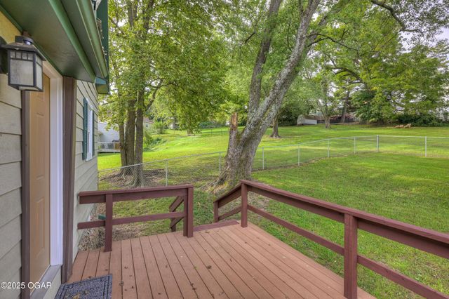 328 S Lincoln Street, Neosho, MO 64850