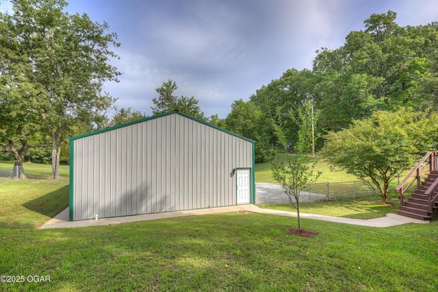 328 S Lincoln Street, Neosho, MO 64850