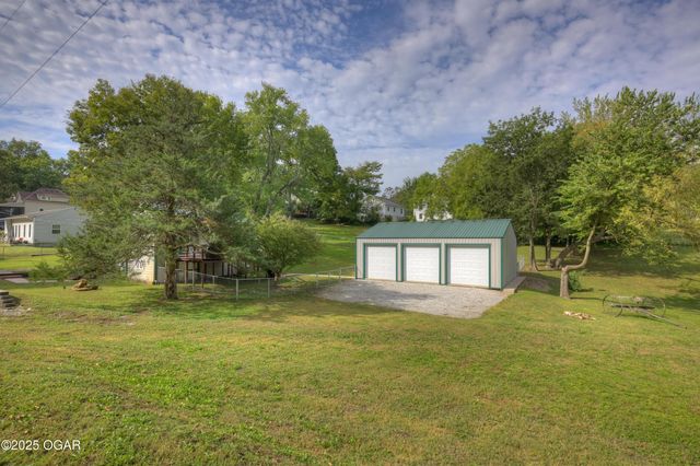 328 S Lincoln Street, Neosho, MO 64850