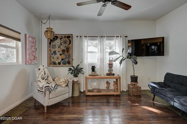 328 S Lincoln Street, Neosho, MO 64850