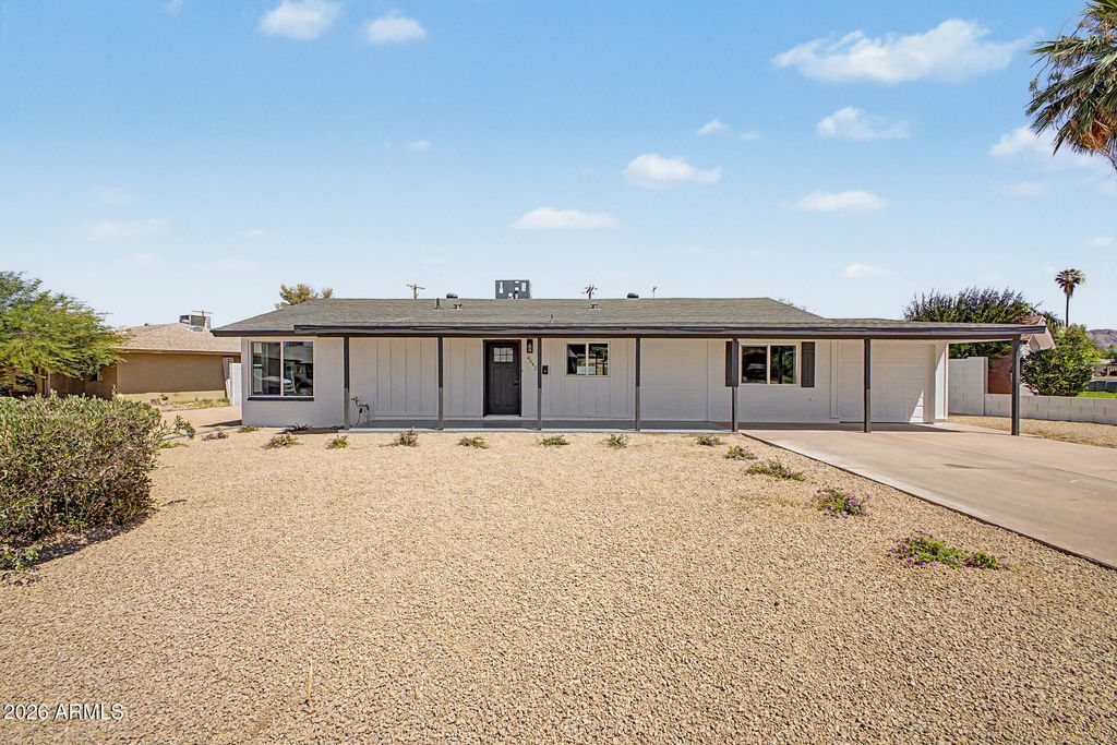 Image 2 of property listing at 4642 E CORONADO Road, Phoenix, AZ 85008