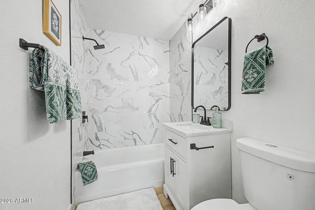Image 20 of property listing at 4642 E CORONADO Road, Phoenix, AZ 85008