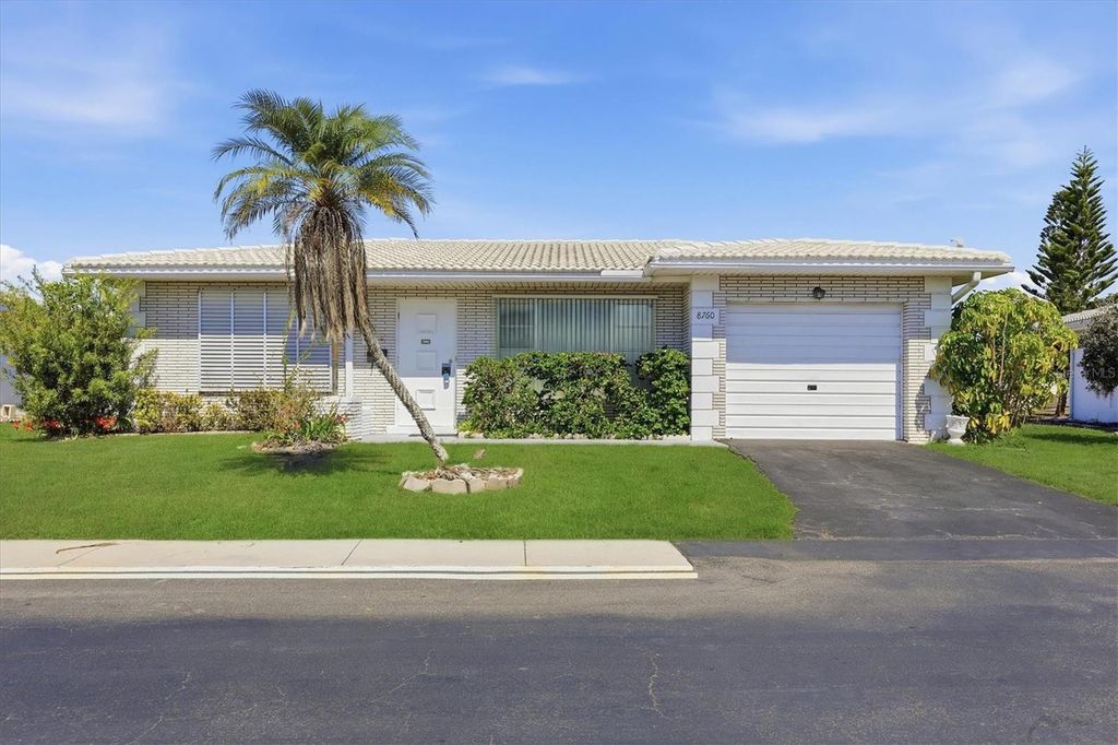 Image 3 of property listing at 8760 PICKWICK ROAD, North Port, FL 34287