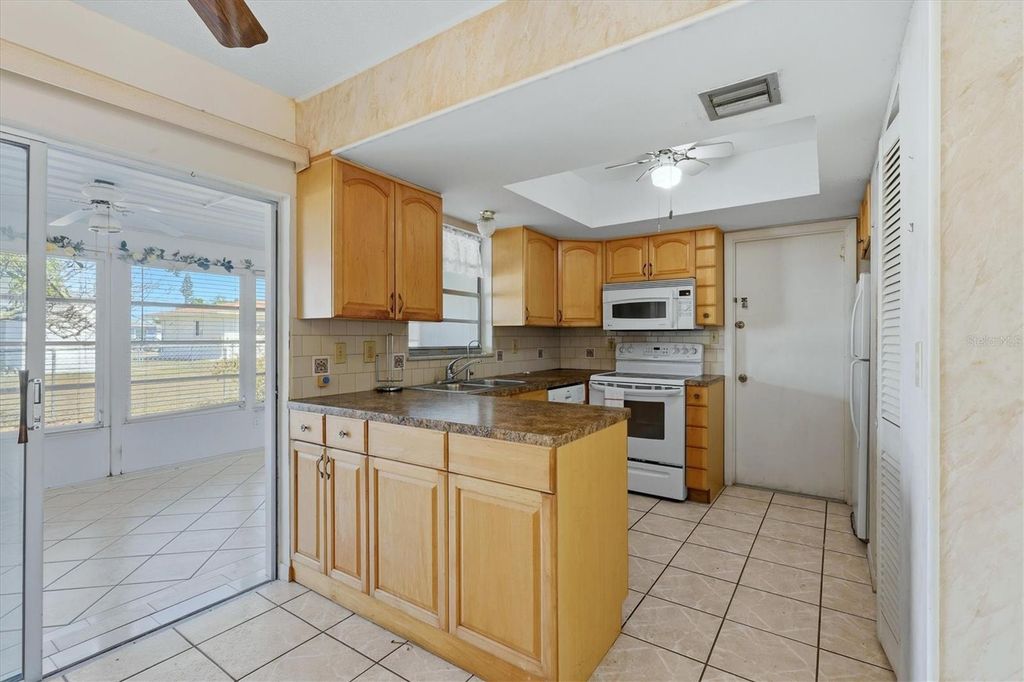 Image 10 of property listing at 8760 PICKWICK ROAD, North Port, FL 34287