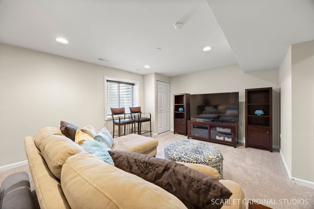 2996 Henley Lane, Naperville, IL 60540