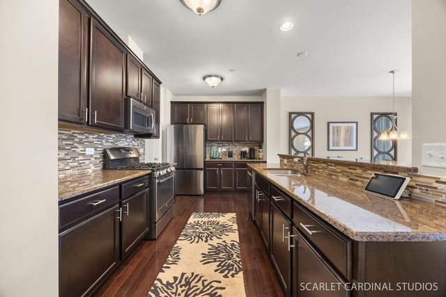 2996 Henley Lane, Naperville, IL 60540