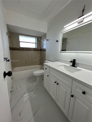 5102 NW 36th Street 605, Lauderdale Lakes, FL 33319
