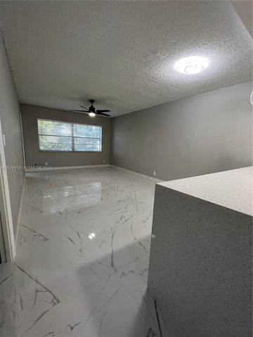 5102 NW 36th Street 605, Lauderdale Lakes, FL 33319