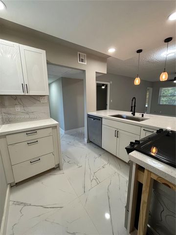 5102 NW 36th Street 605, Lauderdale Lakes, FL 33319