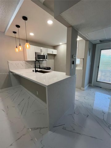 5102 NW 36th Street 605, Lauderdale Lakes, FL 33319