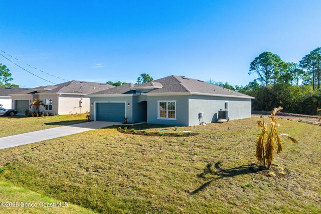 2367 Hagoplan Avenue SW, Palm Bay, FL 32908
