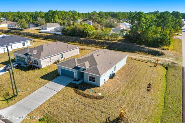 2367 Hagoplan Avenue SW, Palm Bay, FL 32908