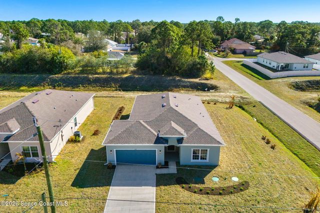 2367 Hagoplan Avenue SW, Palm Bay, FL 32908