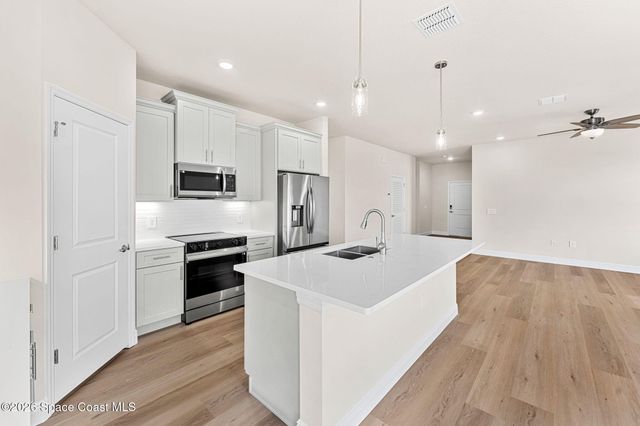 2367 Hagoplan Avenue SW, Palm Bay, FL 32908