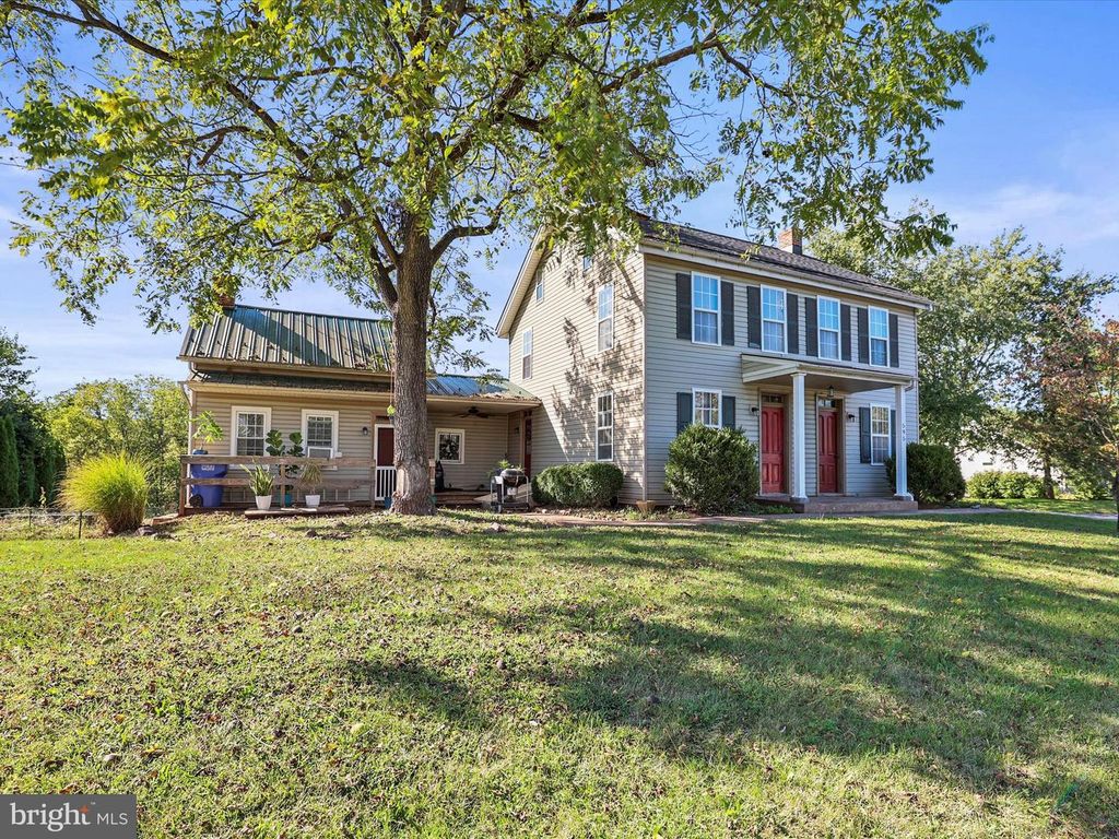 595 LOCUST POINT RD, York, PA 17406