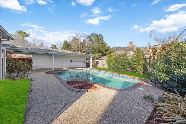 16322 Hazy Pines Court, Pasadena, TX 77059