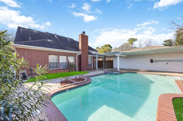 16322 Hazy Pines Court, Pasadena, TX 77059