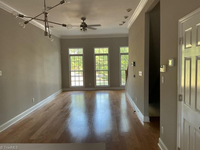 203 Southside Square, Greensboro, NC 27406