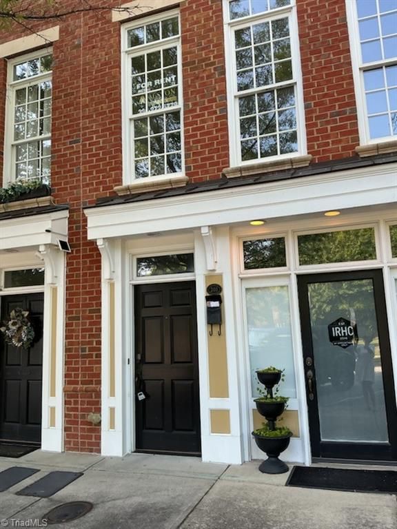 203 Southside Square, Greensboro, NC 27406