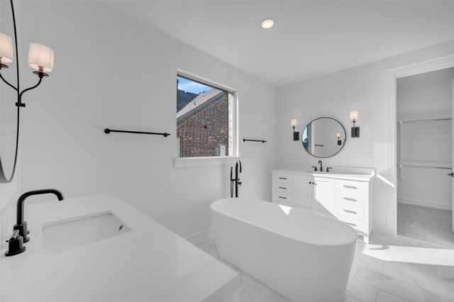 607 Schooner Court, Heath, TX 75032