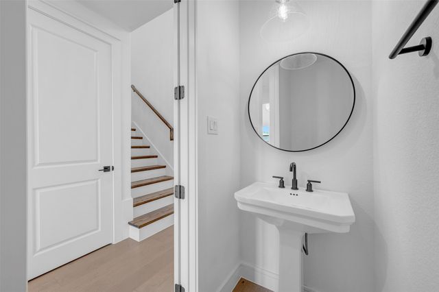 607 Schooner Court, Heath, TX 75032