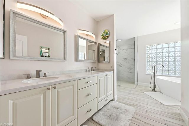 5125 Sunnybrook CT, Cape Coral, FL 33904