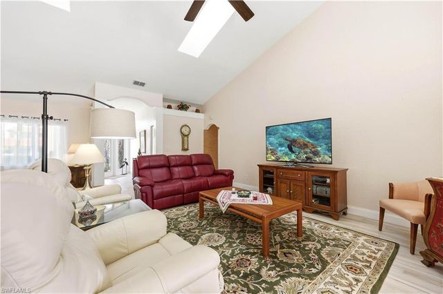 5125 Sunnybrook CT, Cape Coral, FL 33904