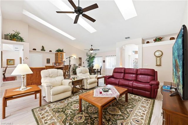 5125 Sunnybrook CT, Cape Coral, FL 33904