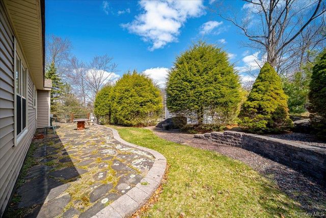 2 Douglas Street, Rock Hill, NY 12775