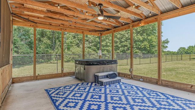 2303 Purcell Road, Paragould, AR 72450