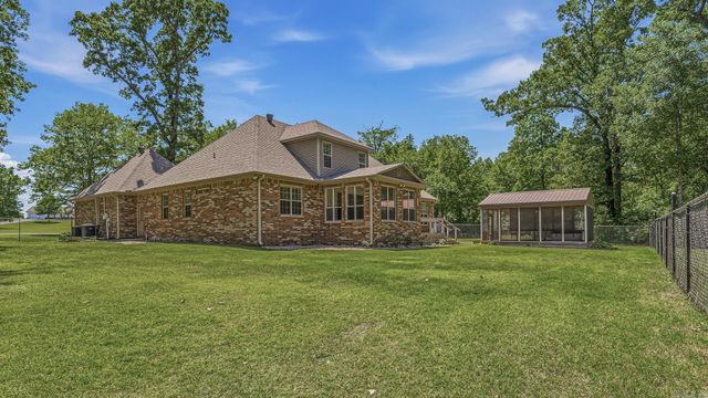 2303 Purcell Road, Paragould, AR 72450
