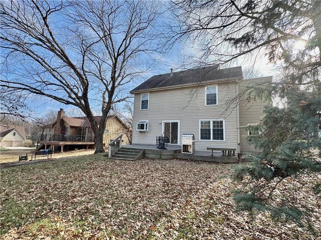 15318 W 80th Place, Lenexa, KS 66219