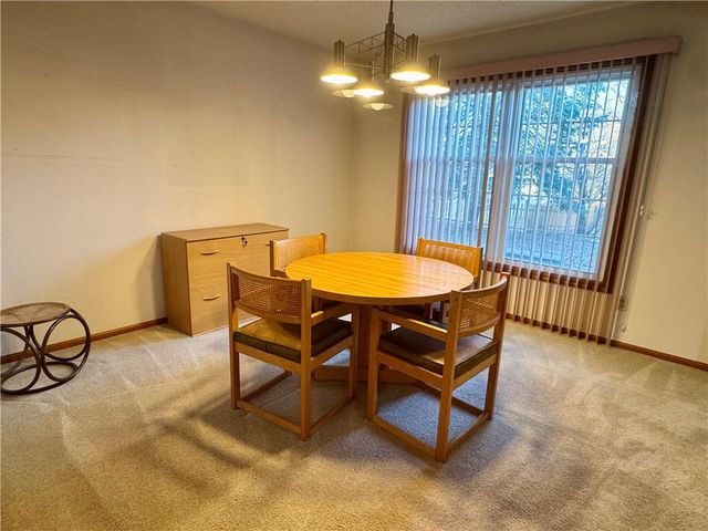 15318 W 80th Place, Lenexa, KS 66219