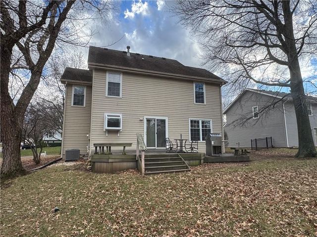 15318 W 80th Place, Lenexa, KS 66219