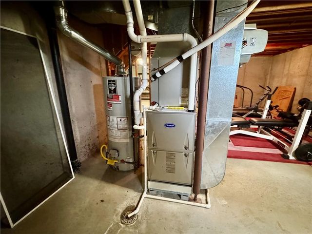 15318 W 80th Place, Lenexa, KS 66219