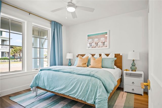 160 Tailwind Dr G, Port Aransas, TX 78373
